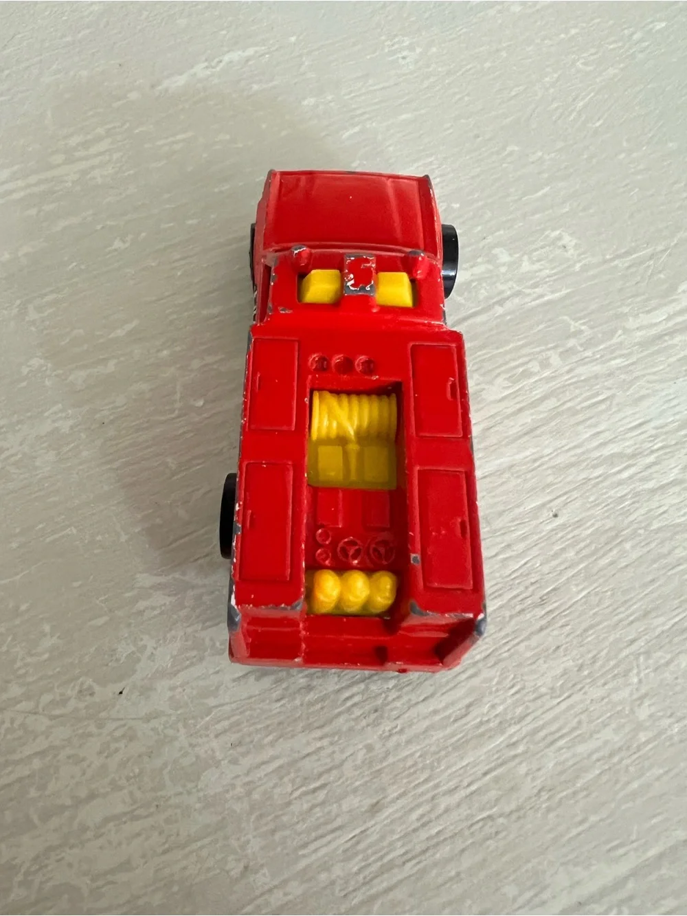 VINTAGE 1974 HOT WHEELS RED EMERGENCY RESCUE UNIT FIRE TRUCK BLACKWALLS